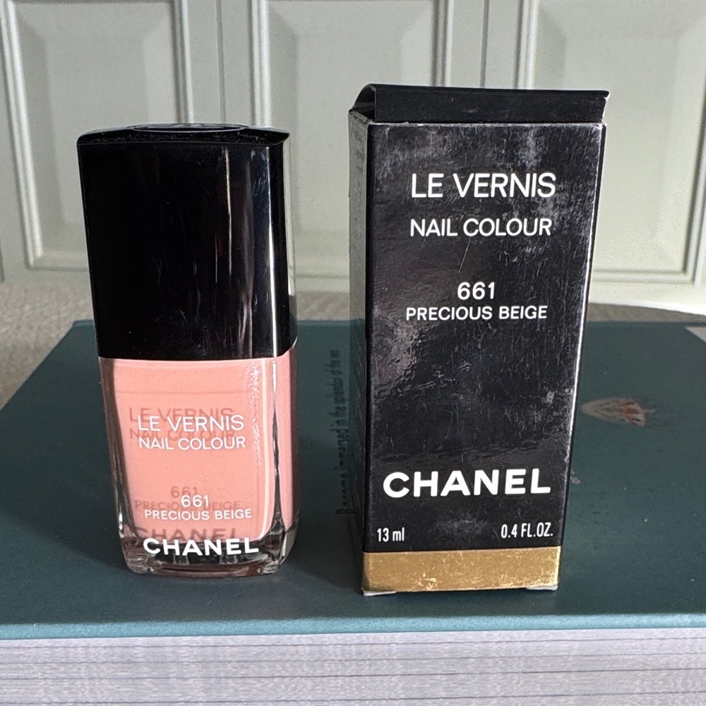 CHANEL Le Vernis Nail Colour 661 Beige